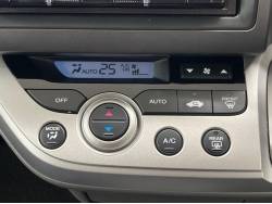 ストリーム Ｘの中古車画像