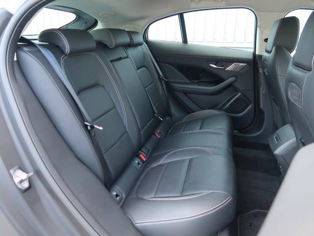 ジャガー Ｉペイス ＳＥ 1.5万Km 434.9万円(三重県)[114]の中古車詳細