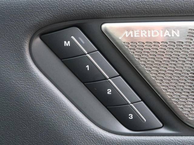 ジャガー Ｉペイス ＳＥ 1.5万Km 434.9万円(三重県)[114]の中古車詳細