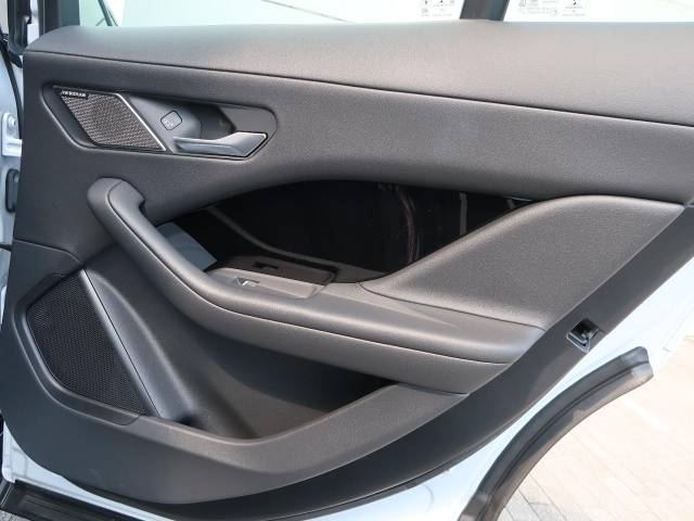 ジャガー Ｉペイス ＳＥ 1.5万Km 434.9万円(三重県)[114]の中古車詳細