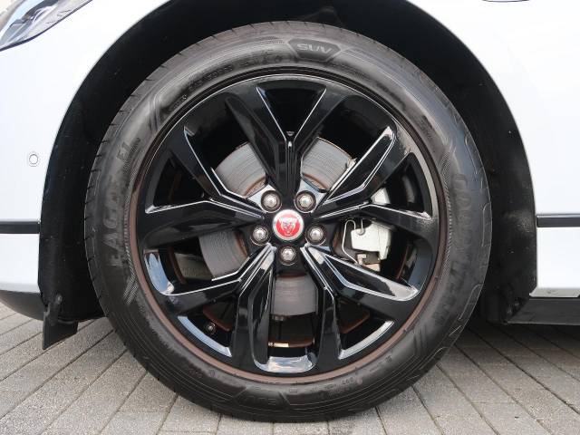 ジャガー Ｉペイス ＳＥ 1.5万Km 434.9万円(三重県)[114]の中古車詳細