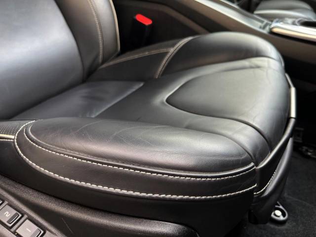 ボルボ Ｖ４０ Ｔ５ Ｒデザイン 2.8万Km (大阪府)[397]の中古車詳細