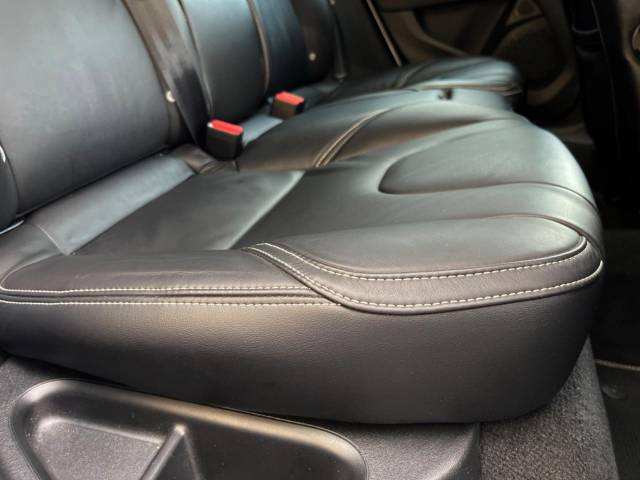 ボルボ Ｖ４０ Ｔ５ Ｒデザイン 2.8万Km (大阪府)[397]の中古車詳細