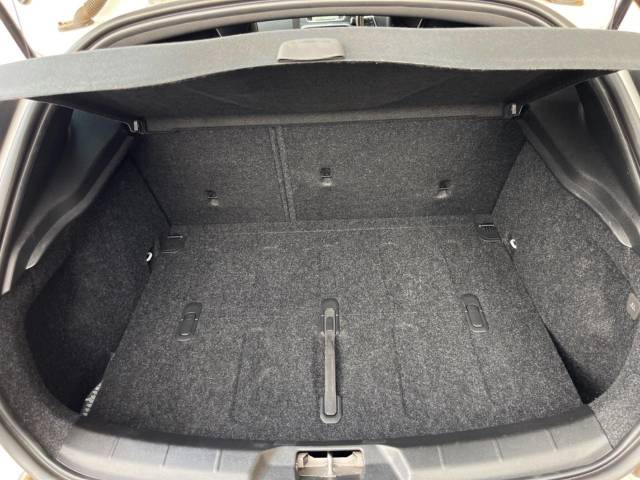 ボルボ Ｖ４０ Ｔ５ Ｒデザイン 2.8万Km (大阪府)[397]の中古車詳細