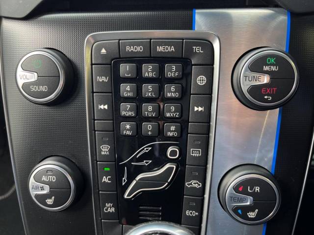 ボルボ Ｖ４０ Ｔ５ Ｒデザイン 2.8万Km (大阪府)[397]の中古車詳細