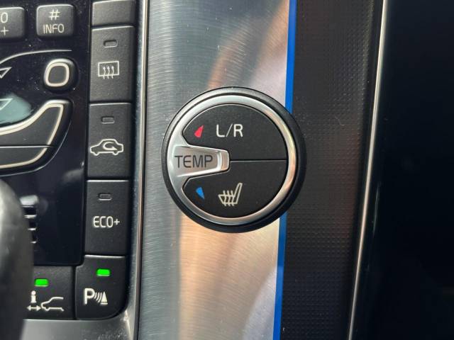 ボルボ Ｖ４０ Ｔ５ Ｒデザイン 2.8万Km (大阪府)[397]の中古車詳細