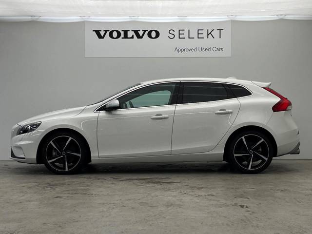 ボルボ Ｖ４０ Ｔ５ Ｒデザイン 2.8万Km (大阪府)[397]の中古車詳細