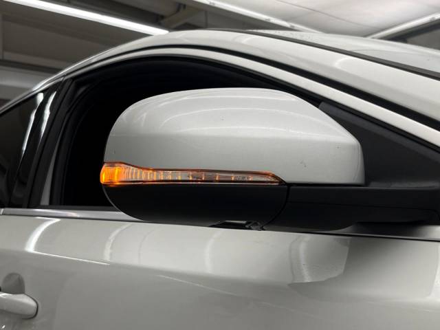 ボルボ Ｖ４０ Ｔ５ Ｒデザイン 2.8万Km (大阪府)[397]の中古車詳細