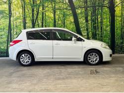 ティーダ アクシス（黒本革）の中古車画像