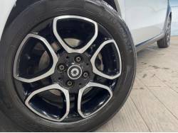 スマートフォーフォー プライムの中古車画像