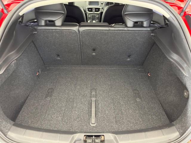 ボルボ Ｖ４０ Ｔ４ ＳＥ 4.3万Km (大阪府)[897]の中古車詳細