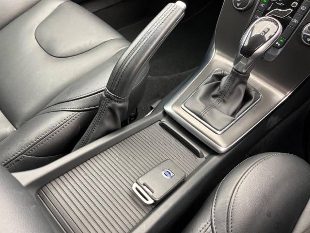 ボルボ Ｖ４０ Ｔ４ ＳＥ 4.3万Km (大阪府)[897]の中古車詳細