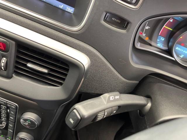 ボルボ Ｖ４０ Ｔ４ ＳＥ 4.3万Km (大阪府)[897]の中古車詳細