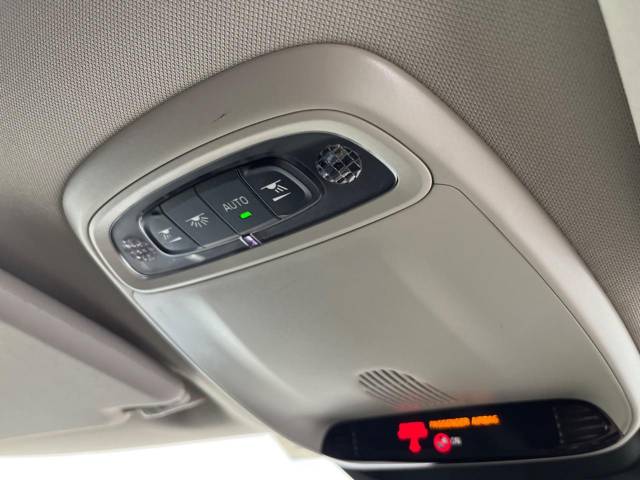 ボルボ Ｖ４０ Ｔ４ ＳＥ 4.3万Km (大阪府)[897]の中古車詳細