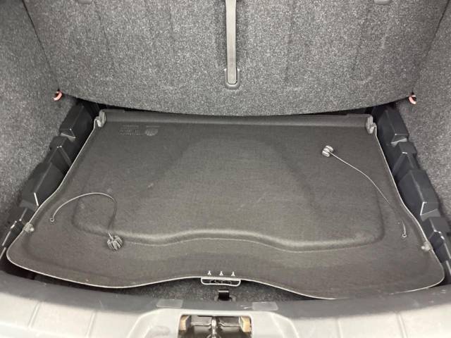 ボルボ Ｖ４０ Ｔ４ ＳＥ 4.3万Km (大阪府)[897]の中古車詳細