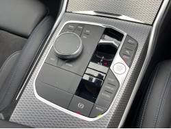 ３シリーズ ３１８ｉツーリング Ｍスポーツの中古車画像