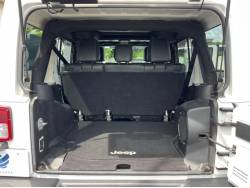 ジープ・ラングラーアンリミテッド ポーラーエディションの中古車画像