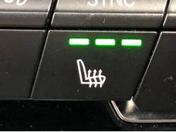 ２シリーズ ２１８ｉアクティブツアラーの中古車画像