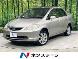 フィットアリアの画像