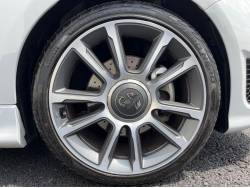 アバルト５９５Ｃ ツーリズモの中古車画像