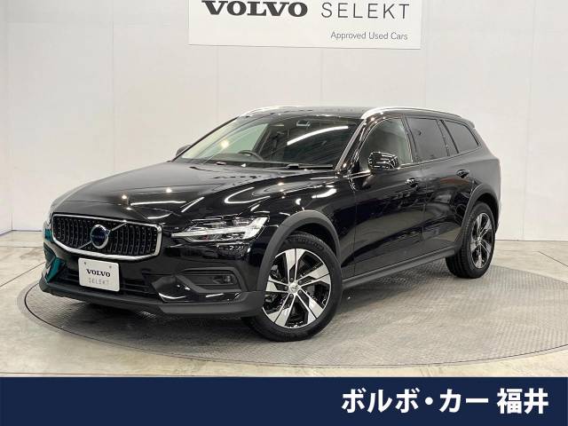 VOLVO　V60　カスタムブラックエディション　ボルボ　クロスカントリー ボルボ V60 クロスカントリー プラス B5 AWD 0.5万Km