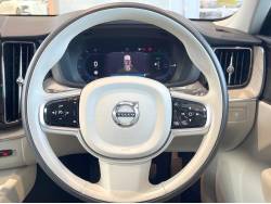 ＸＣ６０ リチャージ プラグインハイブリッド Ｔ８ ＡＷＤ インスクリプション エクスプレッション エアサスペンション装着車の中古車画像