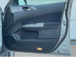 フォレスター ２．０ＸＳの中古車画像