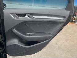 Ａ３セダン ２．０ＴＦＳＩクワトロ スポーツの中古車画像