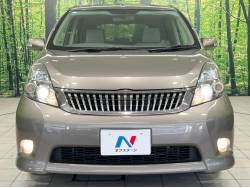 アイシス プラタナリミテッドの中古車画像