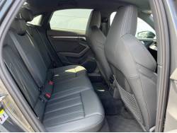 Ａ３セダン ３０ＴＦＳＩ Ｓラインの中古車画像