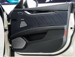 ギブリ グランルッソの中古車画像