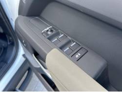 ディフェンダー １１０Ｓ Ｐ３００ コイルサスペンション装着車の中古車画像