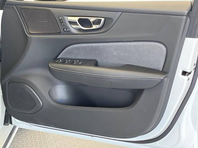 ボルボ Ｓ６０ Ｂ５ Ｒデザイン 0.9万Km (大阪府)[766]の中古車詳細