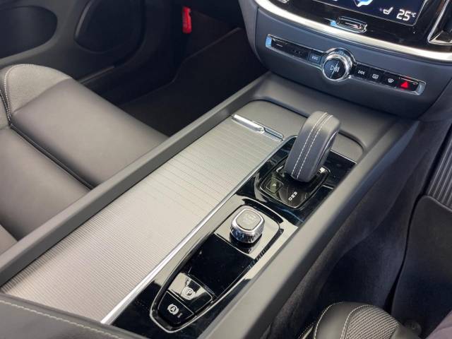 ボルボ Ｓ６０ Ｂ５ Ｒデザイン 0.9万Km (大阪府)[766]の中古車詳細