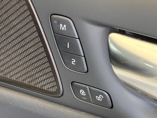 ボルボ Ｓ６０ Ｂ５ Ｒデザイン 0.9万Km (大阪府)[766]の中古車詳細