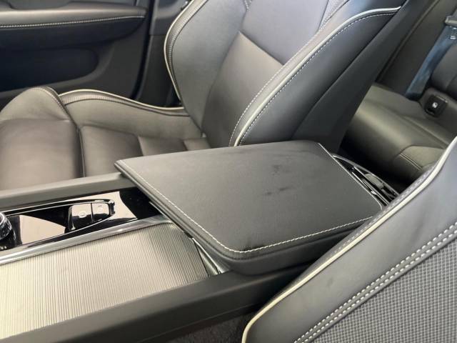 ボルボ Ｓ６０ Ｂ５ Ｒデザイン 0.9万Km (大阪府)[766]の中古車詳細