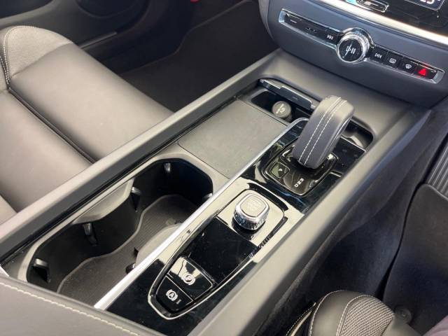 ボルボ Ｓ６０ Ｂ５ Ｒデザイン 0.9万Km (大阪府)[766]の中古車詳細