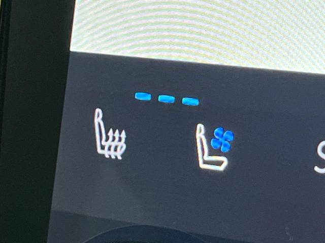 トヨタ ヴェルファイアハイブリッド ハイブリッドＺ プレミア 1.9万Km 762.9万円(秋田県)[210]の中古車詳細