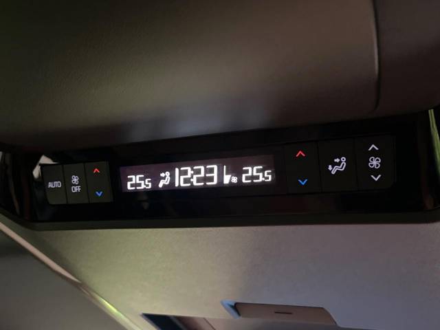 トヨタ ヴェルファイアハイブリッド ハイブリッドＺ プレミア 1.9万Km 762.9万円(秋田県)[210]の中古車詳細