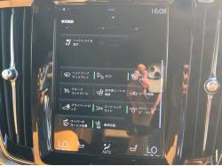 Ｖ９０ クロスカントリー Ｔ６ ＡＷＤ プロ エアサスペンション装着車の中古車画像