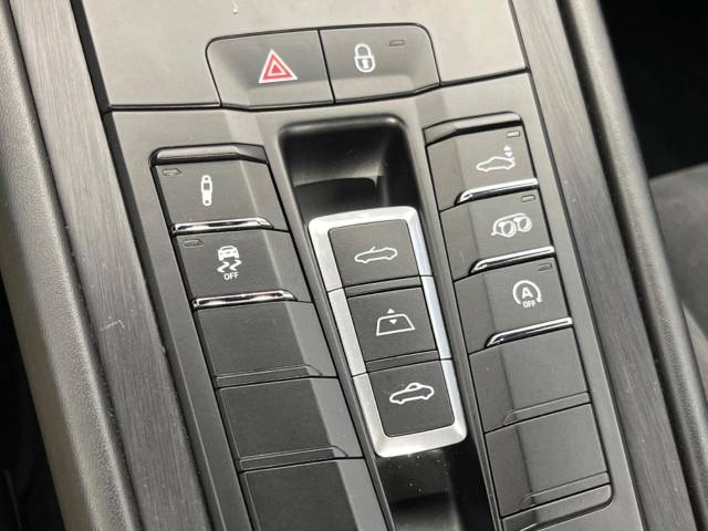 ポルシェ ９１１ ９１１カレラＧＴＳ カブリオレ 2.5万Km 1,604.9万円(埼玉県)[821]の中古車詳細