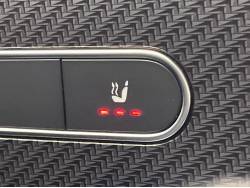 ＧＬＡクラス ＧＬＡ２００ｄ ４マチック ＡＭＧラインパッケージの中古車画像