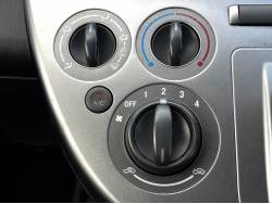 ソニカ Ｒの中古車画像