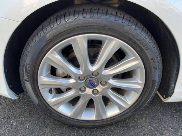 ボルボ Ｖ４０ Ｔ４ ＳＥ 3.2万Km (神奈川県)[778]の中古車詳細
