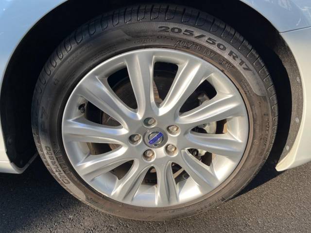 ボルボ Ｖ４０ Ｔ４ ＳＥ 3.2万Km (神奈川県)[778]の中古車詳細