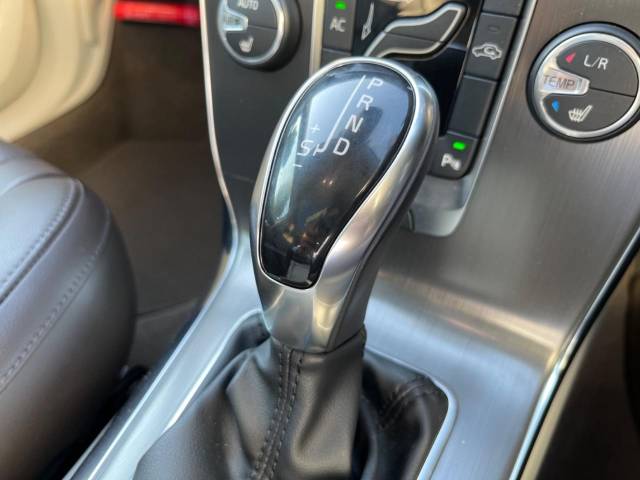 ボルボ Ｖ４０ Ｔ４ ＳＥ 3.2万Km (神奈川県)[778]の中古車詳細