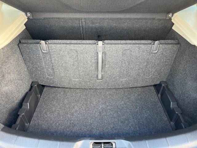 ボルボ Ｖ４０ Ｔ４ ＳＥ 3.2万Km (神奈川県)[778]の中古車詳細