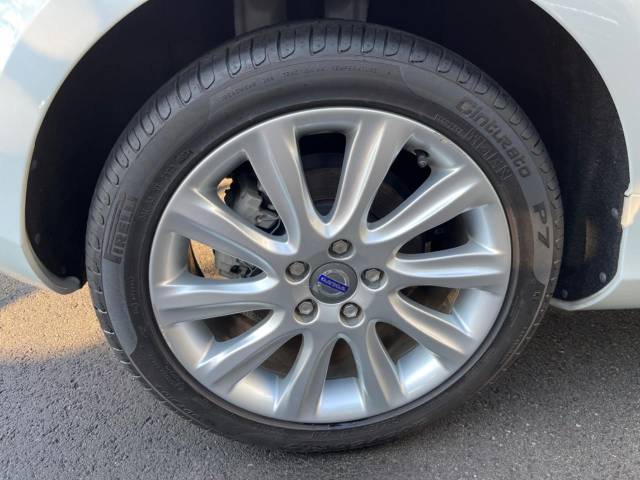 ボルボ Ｖ４０ Ｔ４ ＳＥ 3.2万Km (神奈川県)[778]の中古車詳細