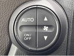 フィットシャトル １５Ｘの中古車画像