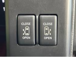 セレナ ハイウェイスターの中古車画像